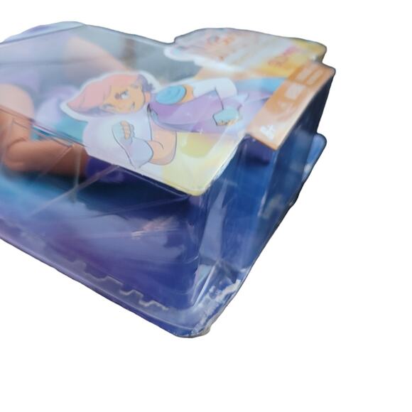 Glimmer SHE-RA Princess of Power Netflix Action Figure 2018 DreamWorks - Picture 5 of 6